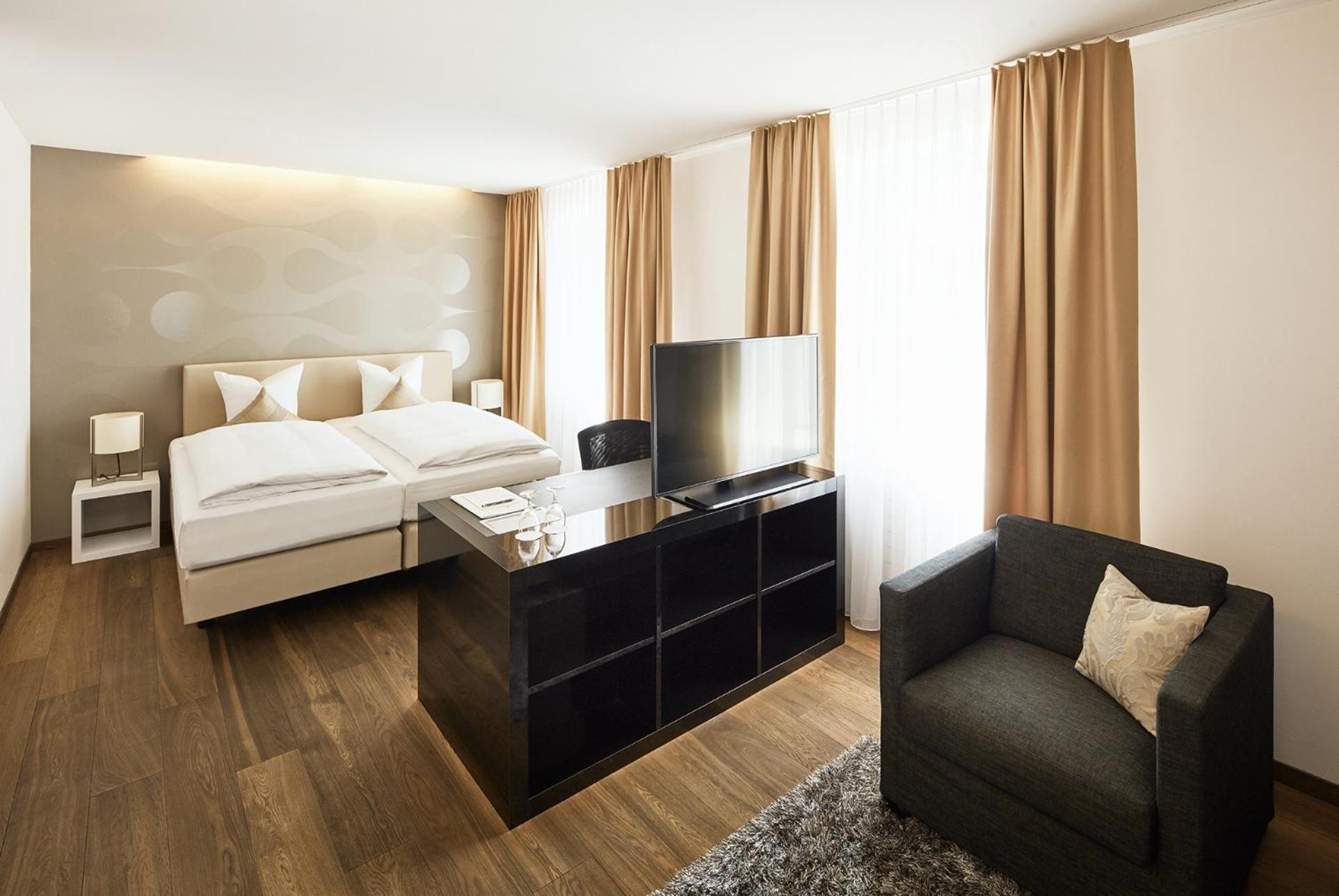 Hotel Uzwil Экстерьер фото